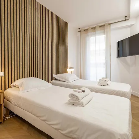 Апартаменты Elegant With Balcony Near The Beaches - *