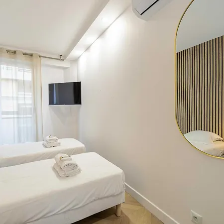Elegant With Balcony Near The Beaches - Cannes